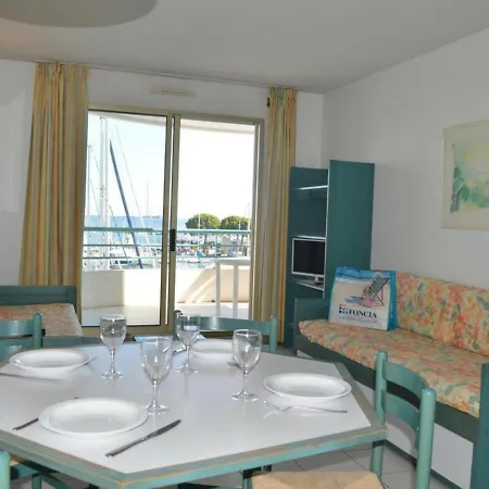 Holiday home Frejus: Appt 2p, 5 Pers, Piscine, A 150m, Parking, Animaux Ok - Fr-1-226a-357