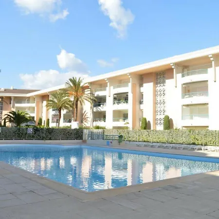 Casa vacanze Fréjus: Appt 2p, 5 Pers, Piscine, à 150m, Parking, Animaux Ok - Fr-1-226a-357 *