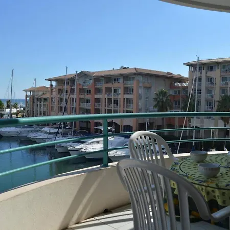 Frejus: Appt 2p, 5 Pers, Piscine, A 150m, Parking, Animaux Ok - Fr-1-226a-357 Holiday home *