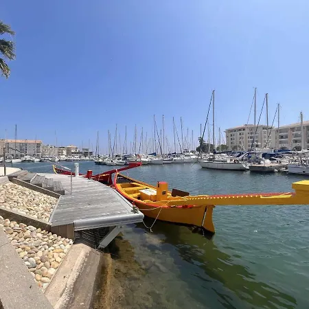 Frejus: Appt 2p, 5 Pers, Piscine, A 150m, Parking, Animaux Ok - Fr-1-226a-357 Holiday home *