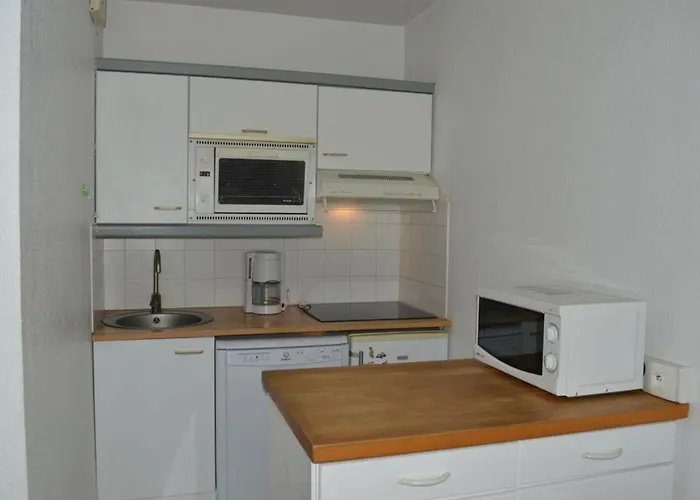 Frejus: Appt 2p, 5 Pers, Piscine, A 150m, Parking, Animaux Ok - Fr-1-226a-357 بيت للعطل Fréjus