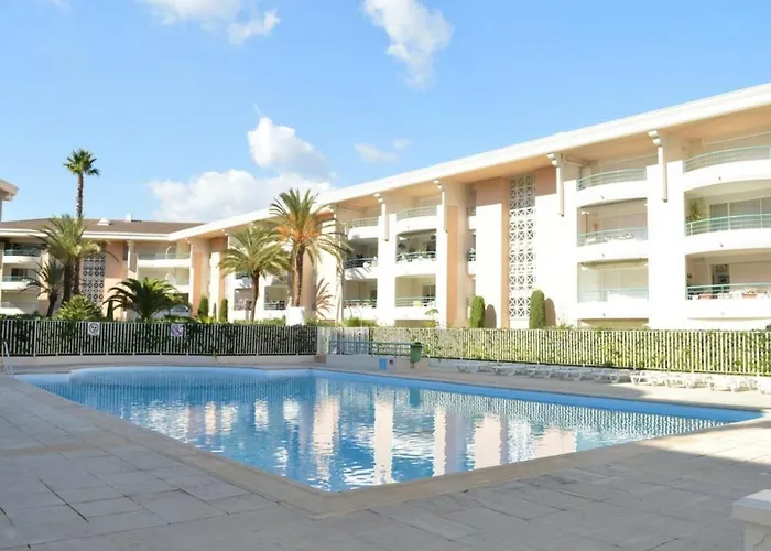 펜션 Frejus: Appt 2p, 5 Pers, Piscine, A 150m, Parking, Animaux Ok - Fr-1-226a-357 *